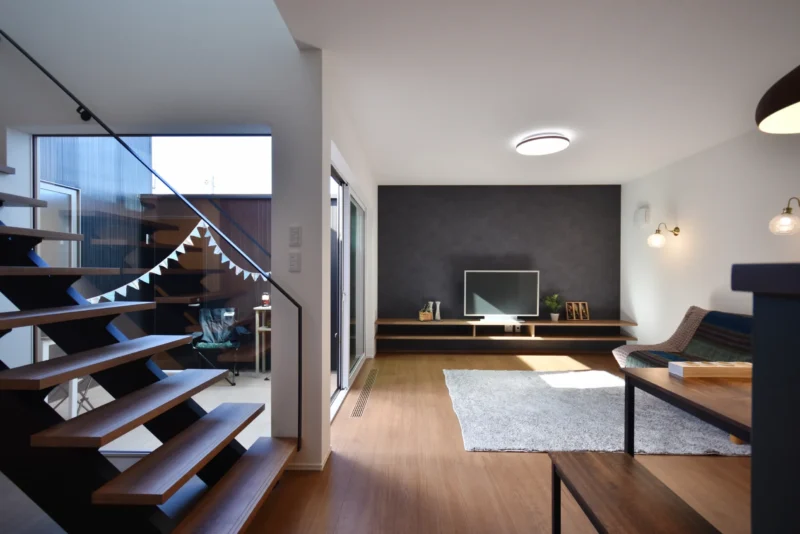T-HOUSE